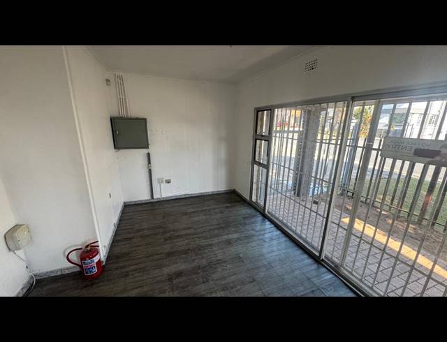 266M² WAREHOUSE TO LET IN WYNBERG